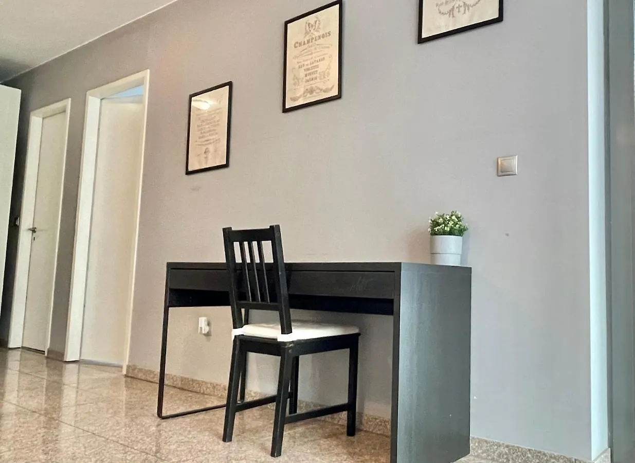 Слънчев Апартамент С Балкон До Болница Света София Apartment Sofia