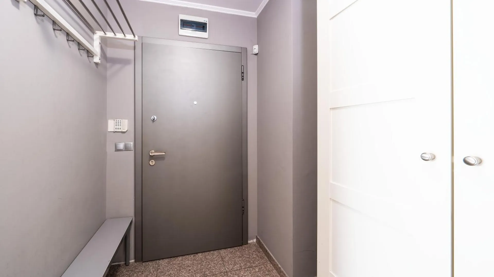 Слънчев Апартамент С Балкон До Болница Света София Apartment