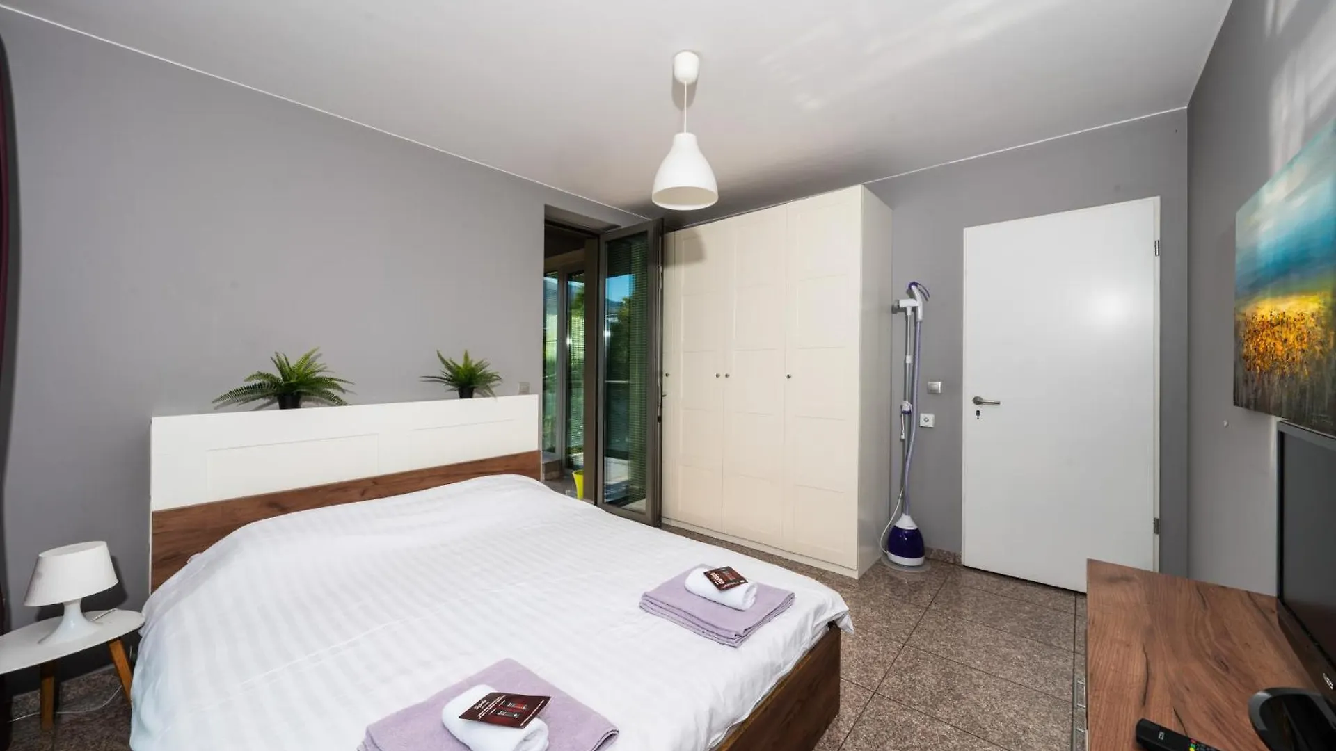 Apartment Слънчев Апартамент С Балкон До Болница Света София Bulgaria